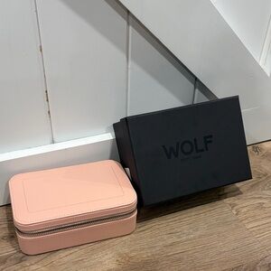WOLF Travel Zip Case Light Pink Rose Organizer Case for Jewelry 🩷🩷🩷 NWT
